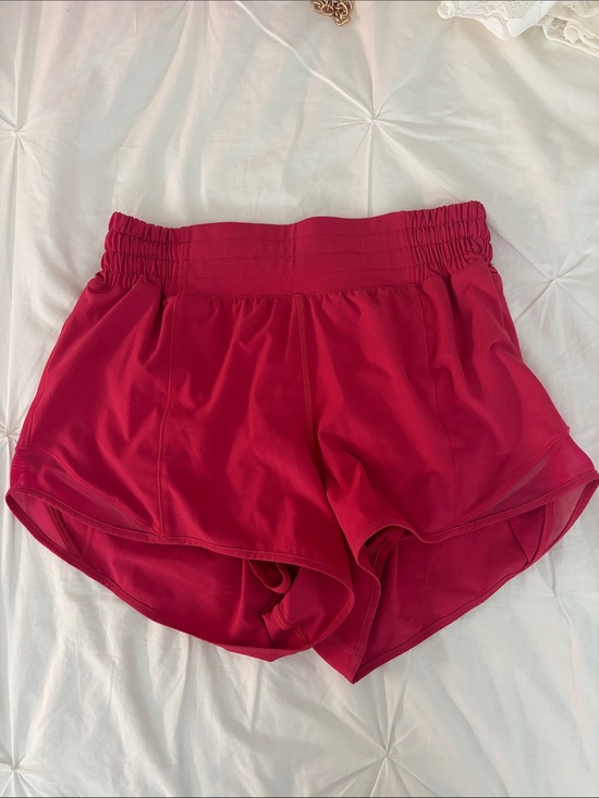 lululemon athletica Pants - Women’s Lululemon Hottie Hot Shorts 2.5” High Rise Lined (Colour: Cherry)